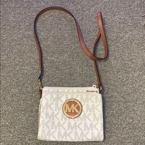 White Michael Kors Crossbody